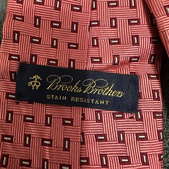 Brooks Brothers Pink and Black Geometric Tie - Picture 4 of 6